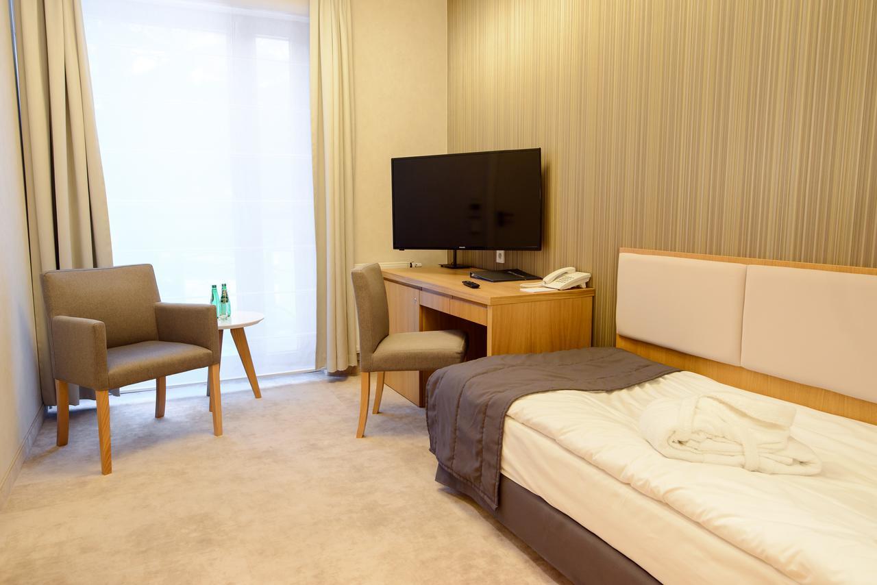 Eva Park Life & Spa コンスタンチン＝イェジオルナ エクステリア 写真